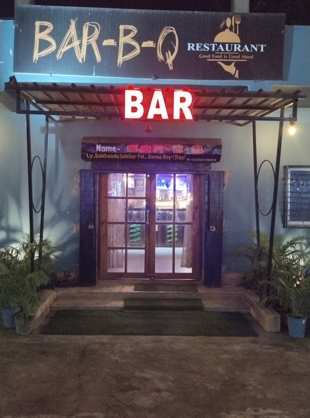 BAR B Q Gallery
